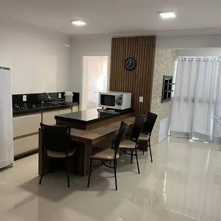 Lindo Apto Novo Na Avenida, Climatizado E Aconchegante Piratuba Exterior photo